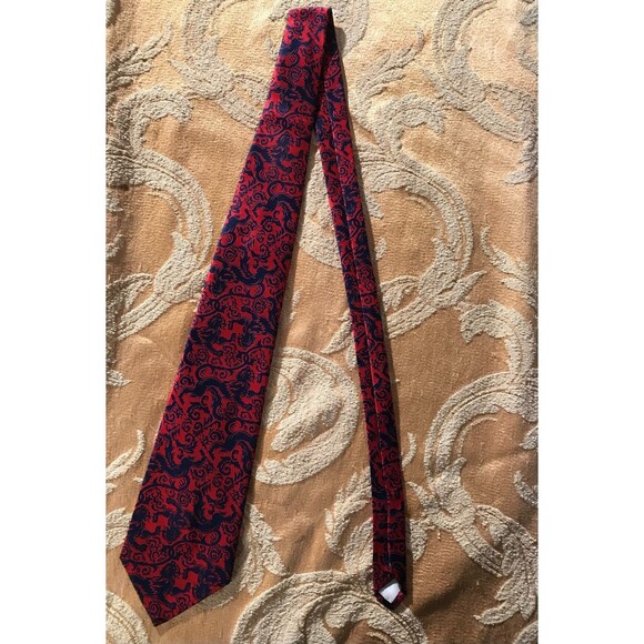 Vintage 70s Wide Tie 1970s Retro Griffin Print Red Blue Preppy Old Money Necktie - Picture 4 of 5